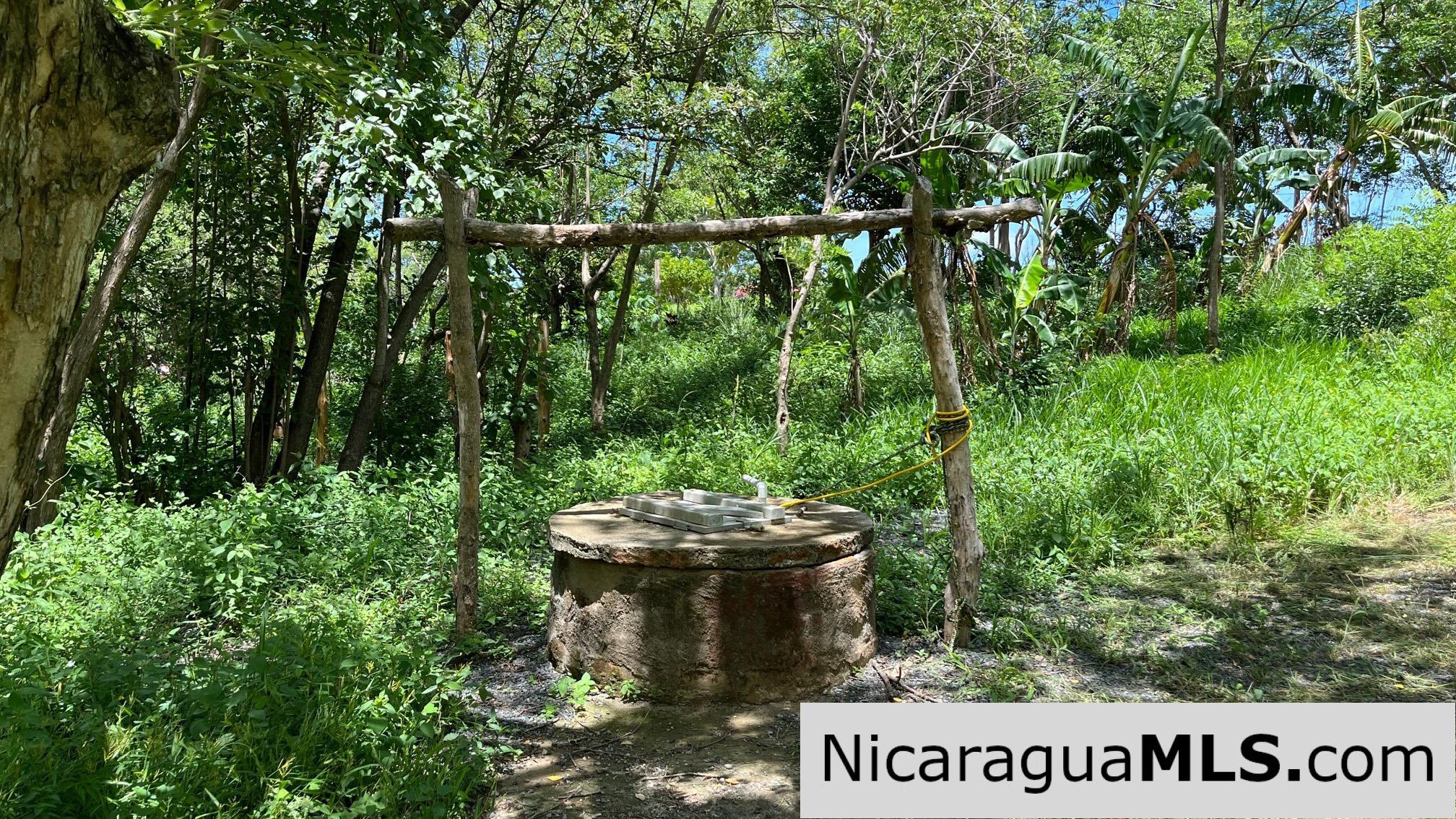 Casita Plus Land in El Oro San Juan Del Sur Nicaragua