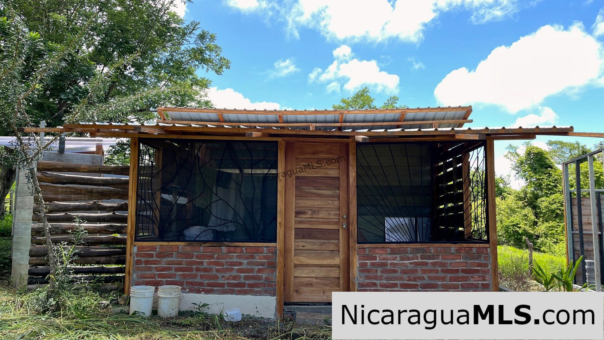 Casita Plus Land in El Oro San Juan Del Sur Nicaragua