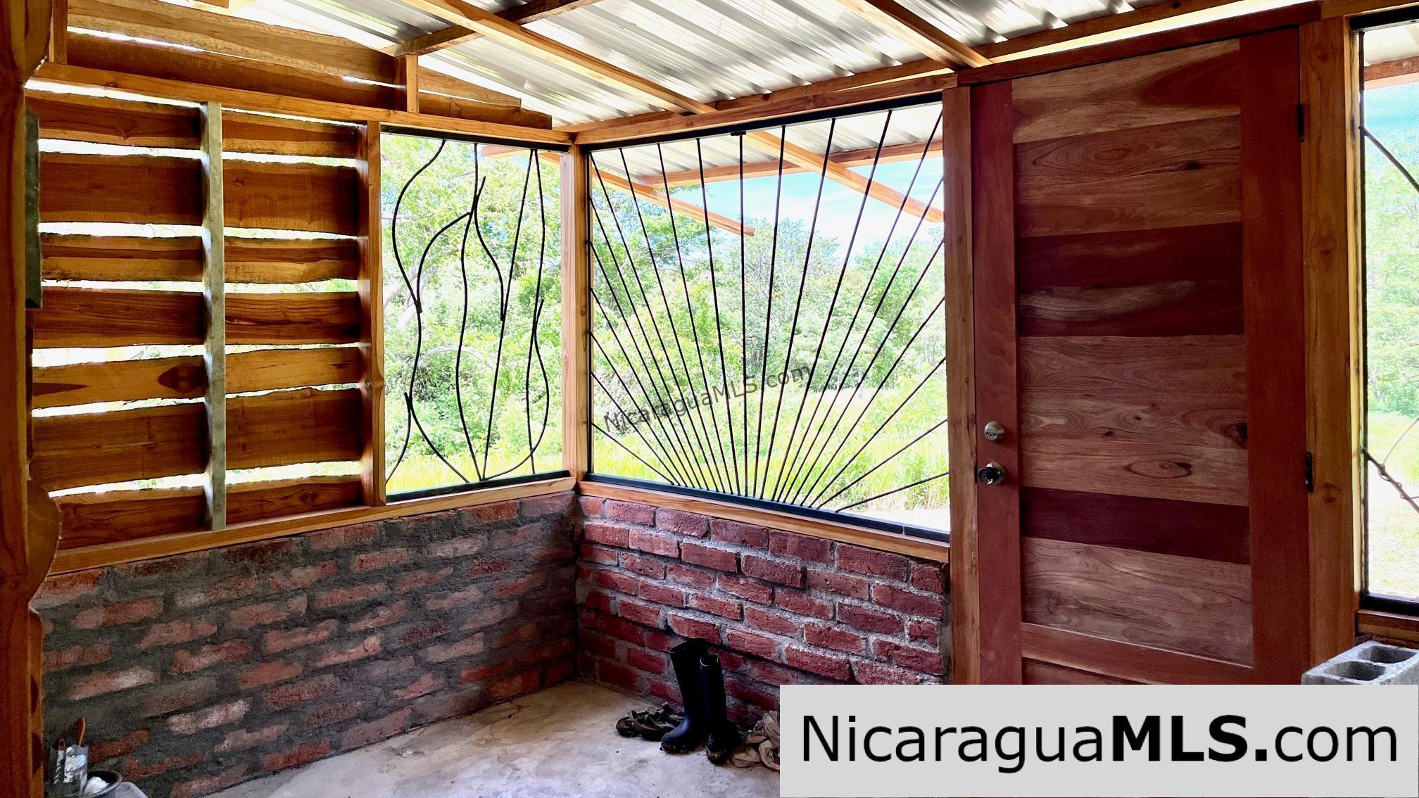 Casita Plus Land in El Oro San Juan Del Sur Nicaragua