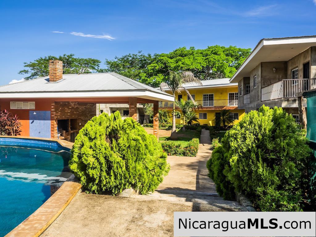 2 Bedroom 2 Story Townhouse Style Condo for Rent in Las Escadas