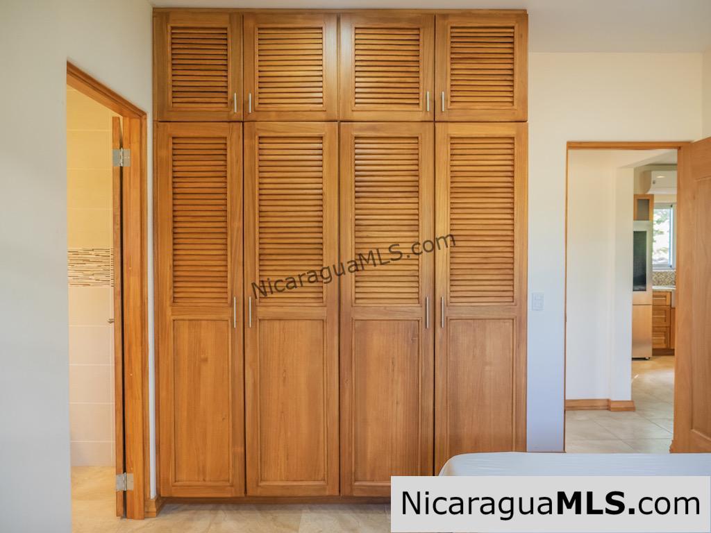 6.2 2 Bedroom Ground Level Apartment for Rent at Las Escadas