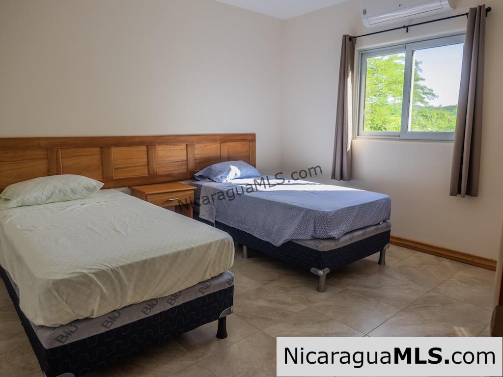 6.2 2 Bedroom Ground Level Apartment for Rent at Las Escadas