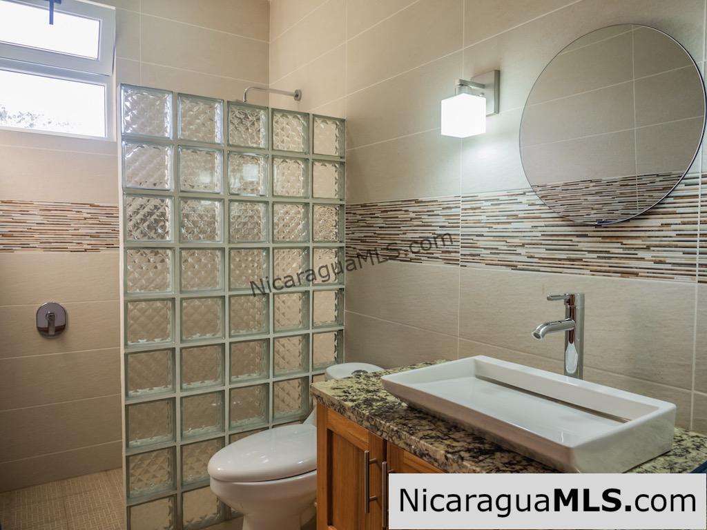 6.2 2 Bedroom Ground Level Apartment for Rent at Las Escadas