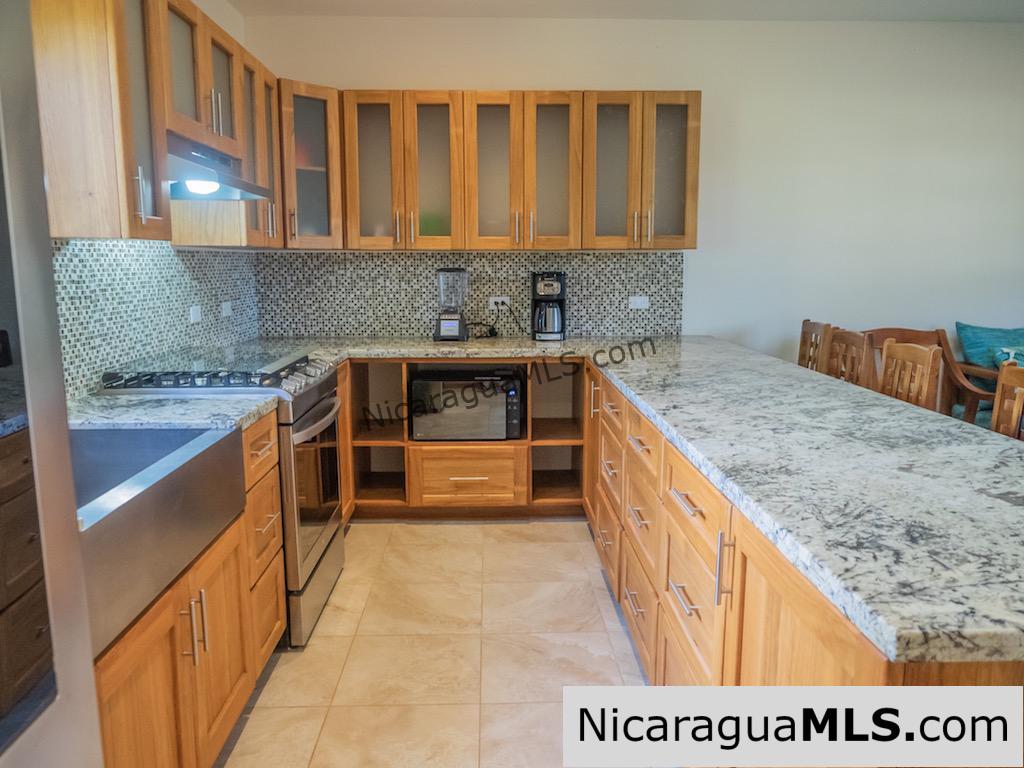 6.2 2 Bedroom Ground Level Apartment for Rent at Las Escadas