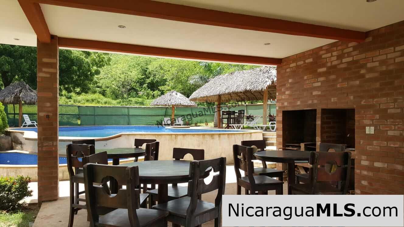 Las Escadas- One & two bdrm Condos