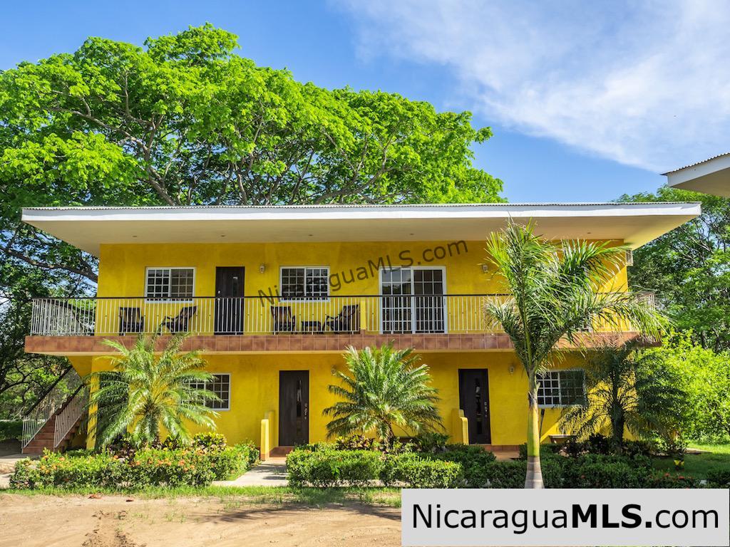 6.2 2 Bedroom Ground Level Apartment for Rent at Las Escadas