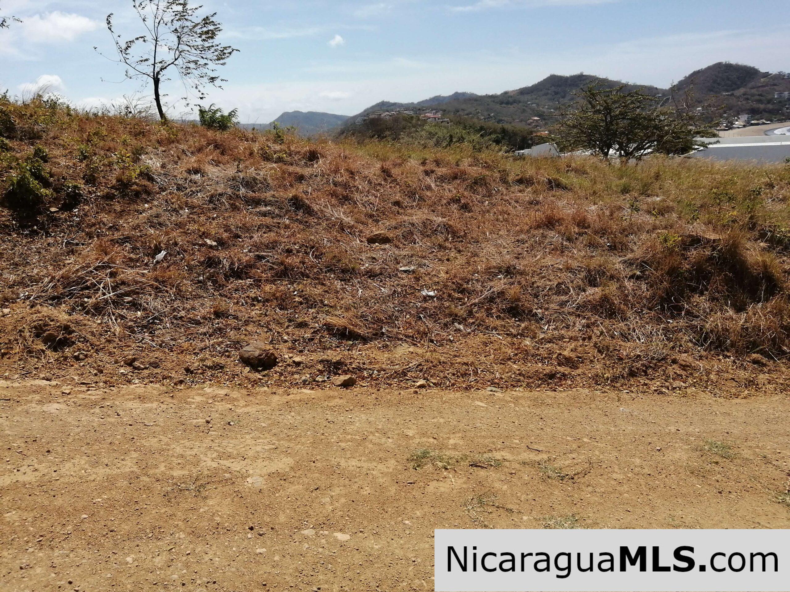 Build your dream vacation home right here!