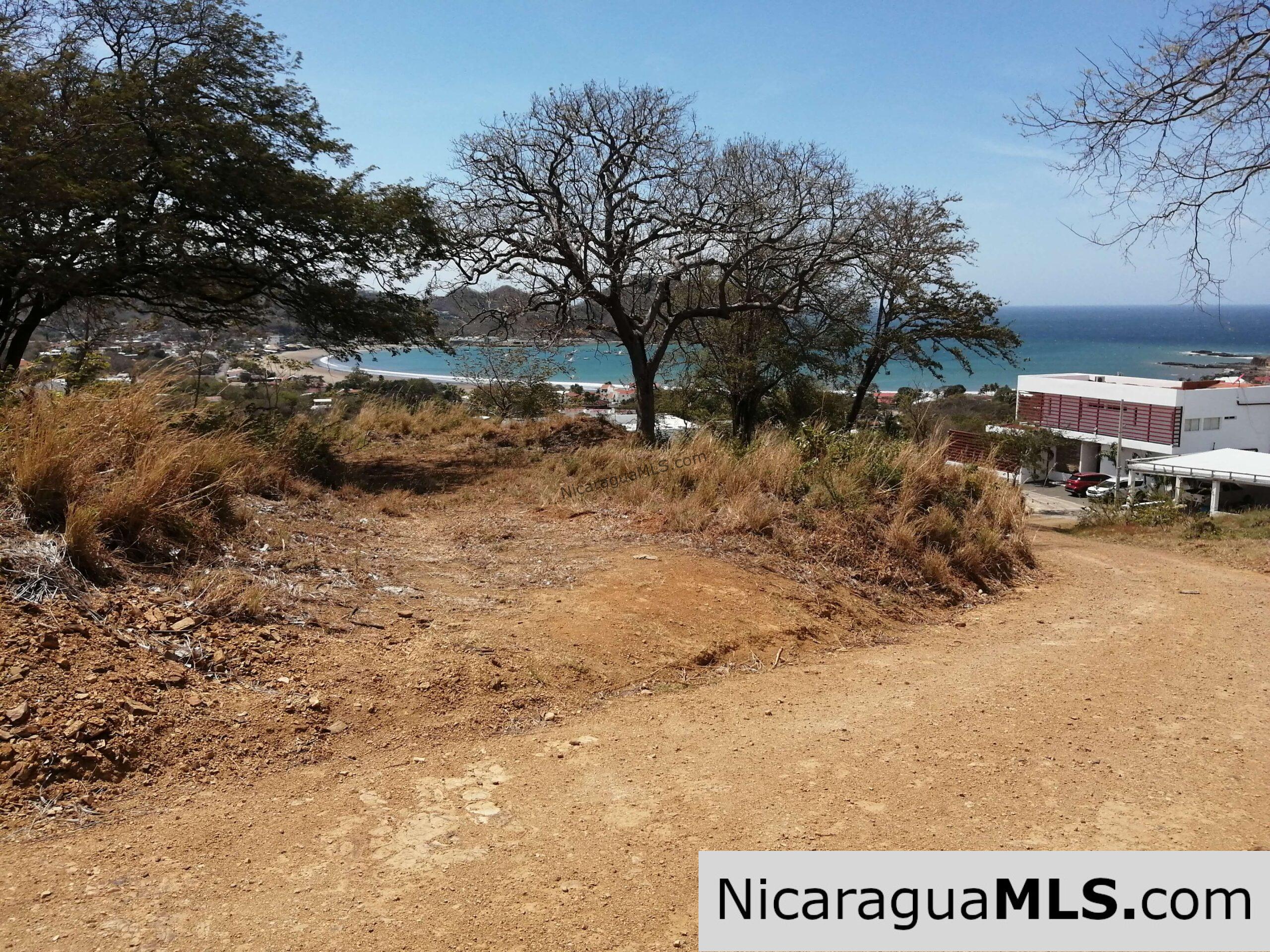 Build your dream vacation home right here!