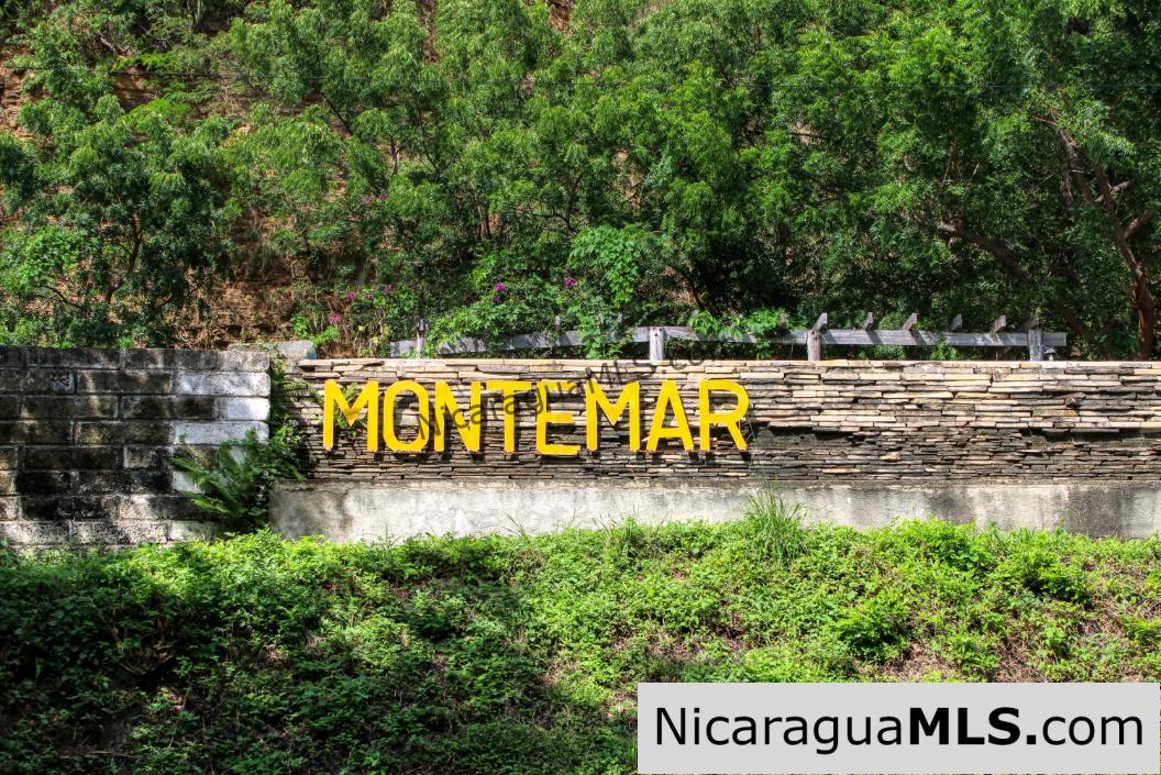 Lot 10 Montemar 5 minutes Walk to Beach in Town