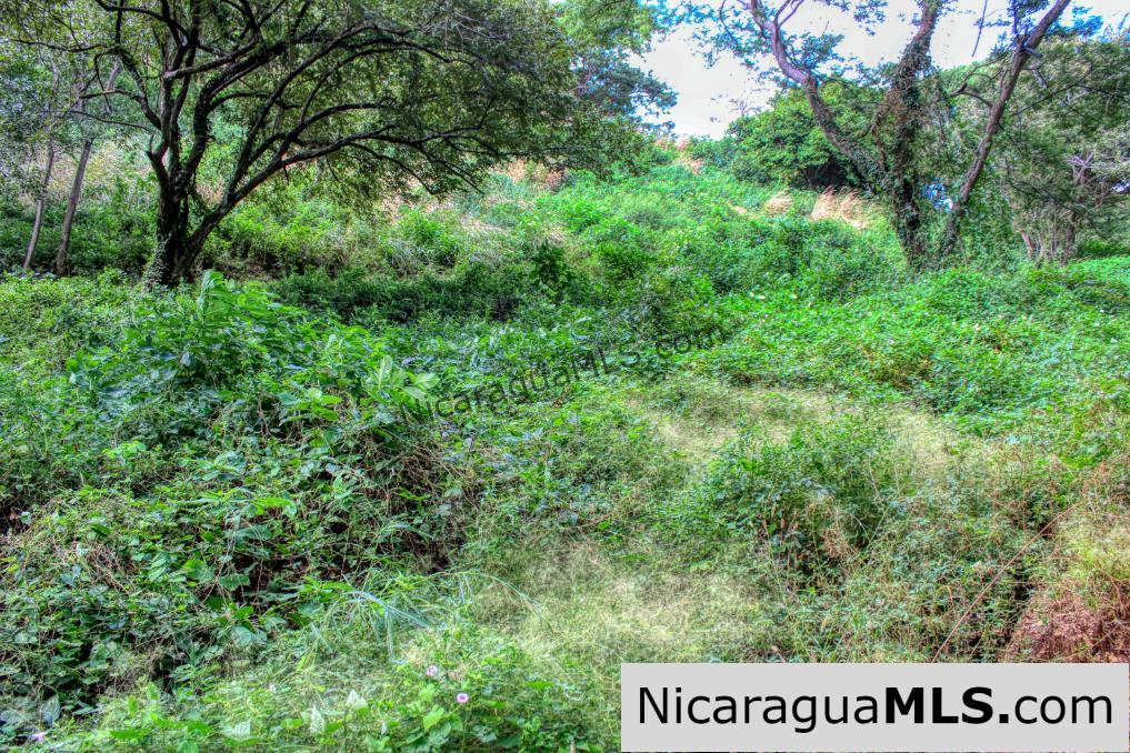 Lot 10 Montemar 5 minutes Walk to Beach in Town