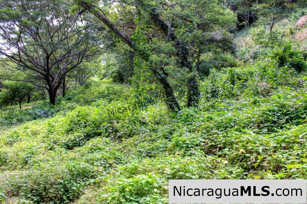 Lot 10 Montemar 5 minutes Walk to Beach in Town