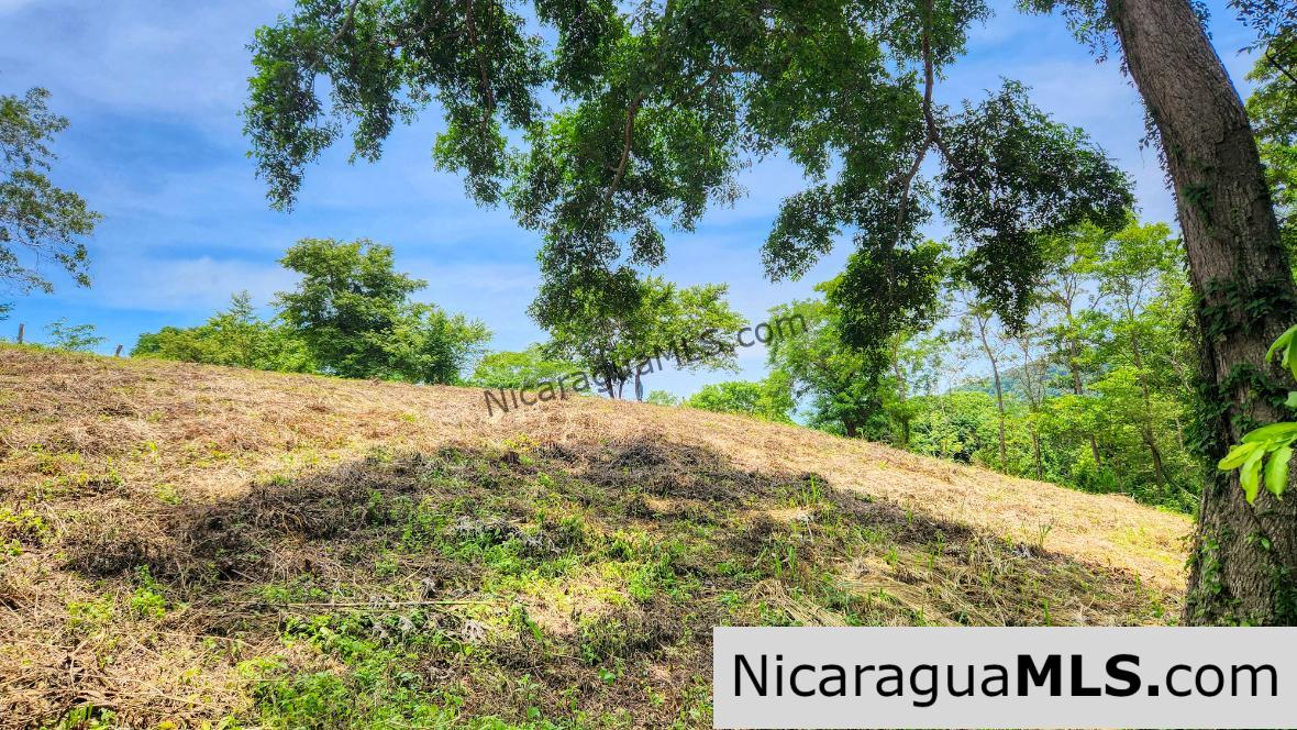 Ocean View Vacant Lot in Villas Oro San Juan del Sur