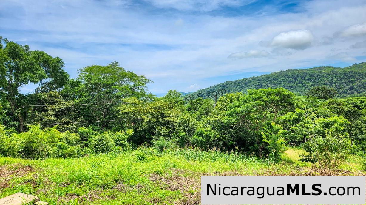 Ocean View Vacant Lot in Villas Oro San Juan del Sur