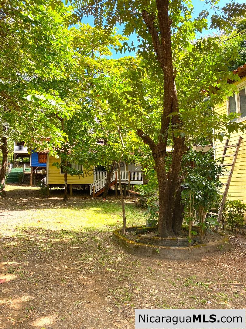 Beachfront House with rental Casitas at Playa Coco