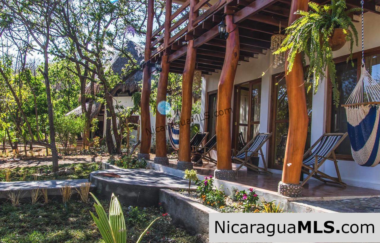 Beautiful 2 Bedroom home at Mango Rosa North Of San Juan del Sur