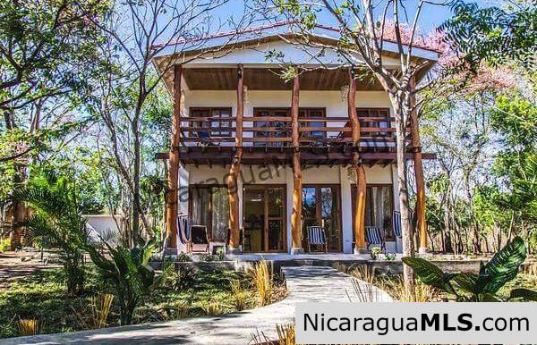 Beautiful 2 Bedroom home at Mango Rosa North Of San Juan del Sur