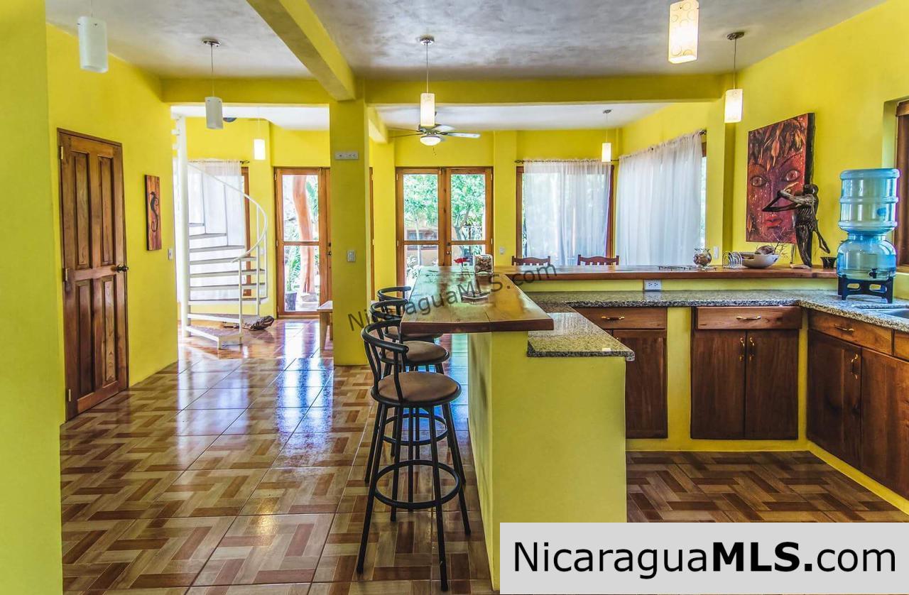 Beautiful 2 Bedroom home at Mango Rosa North Of San Juan del Sur