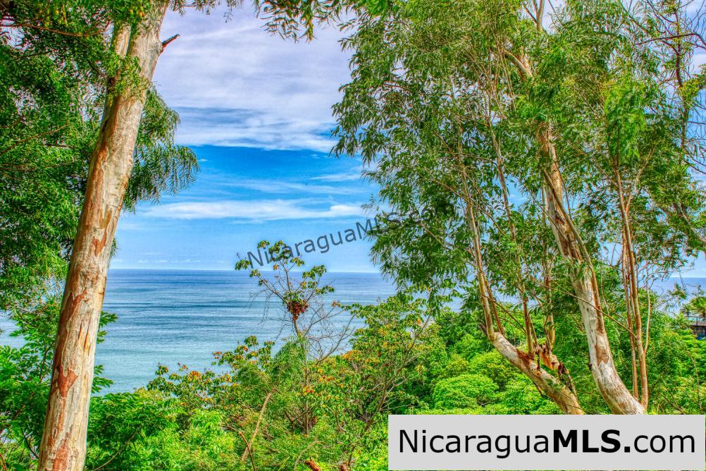 Lot 14 in Pacific Marlin San Juan del Sur