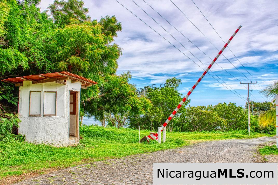 Lot 14 in Pacific Marlin San Juan del Sur