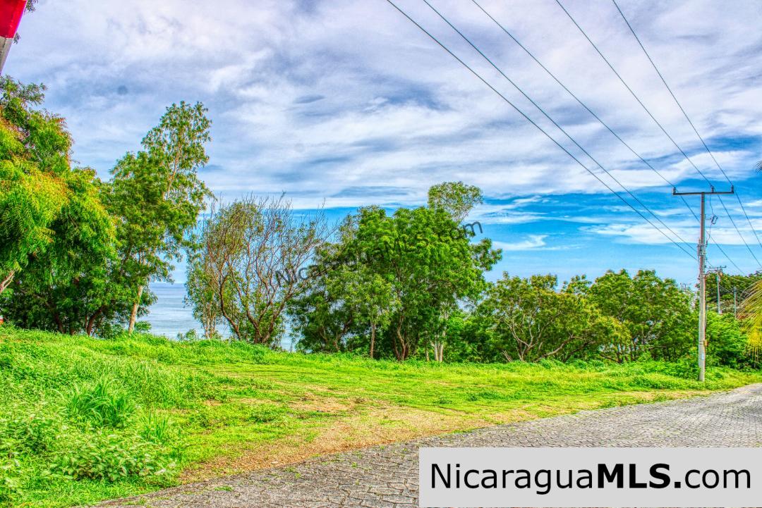 Lot 14 in Pacific Marlin San Juan del Sur