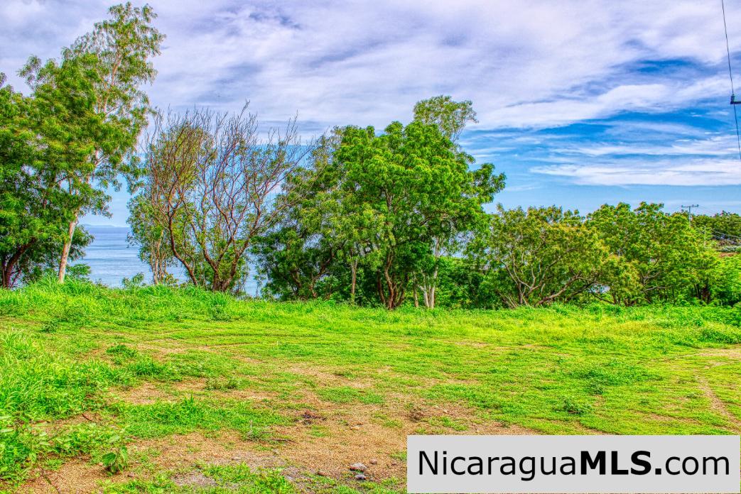 Lot 14 in Pacific Marlin San Juan del Sur