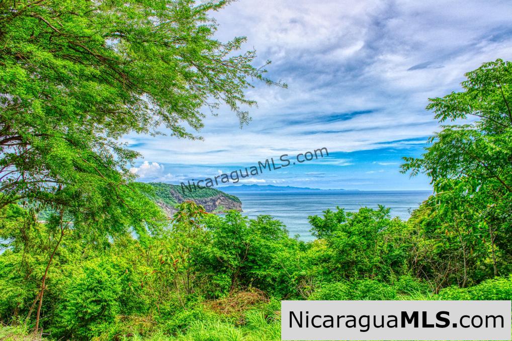 Lot 14 in Pacific Marlin San Juan del Sur