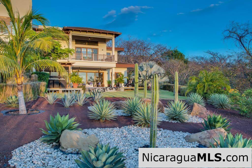 Villa 8 Verdemar, a luxurious two-story, 4-bedroom villa with an annex bungalow at the Guacalito Island Resort. Tola, Nicaragua.