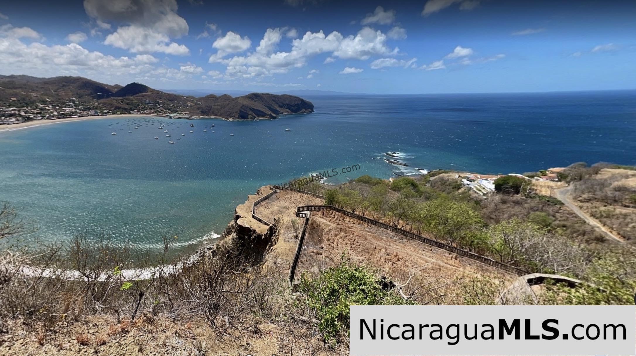 Clifftop Panoramic View Lot in Pacific Marlin SJDS