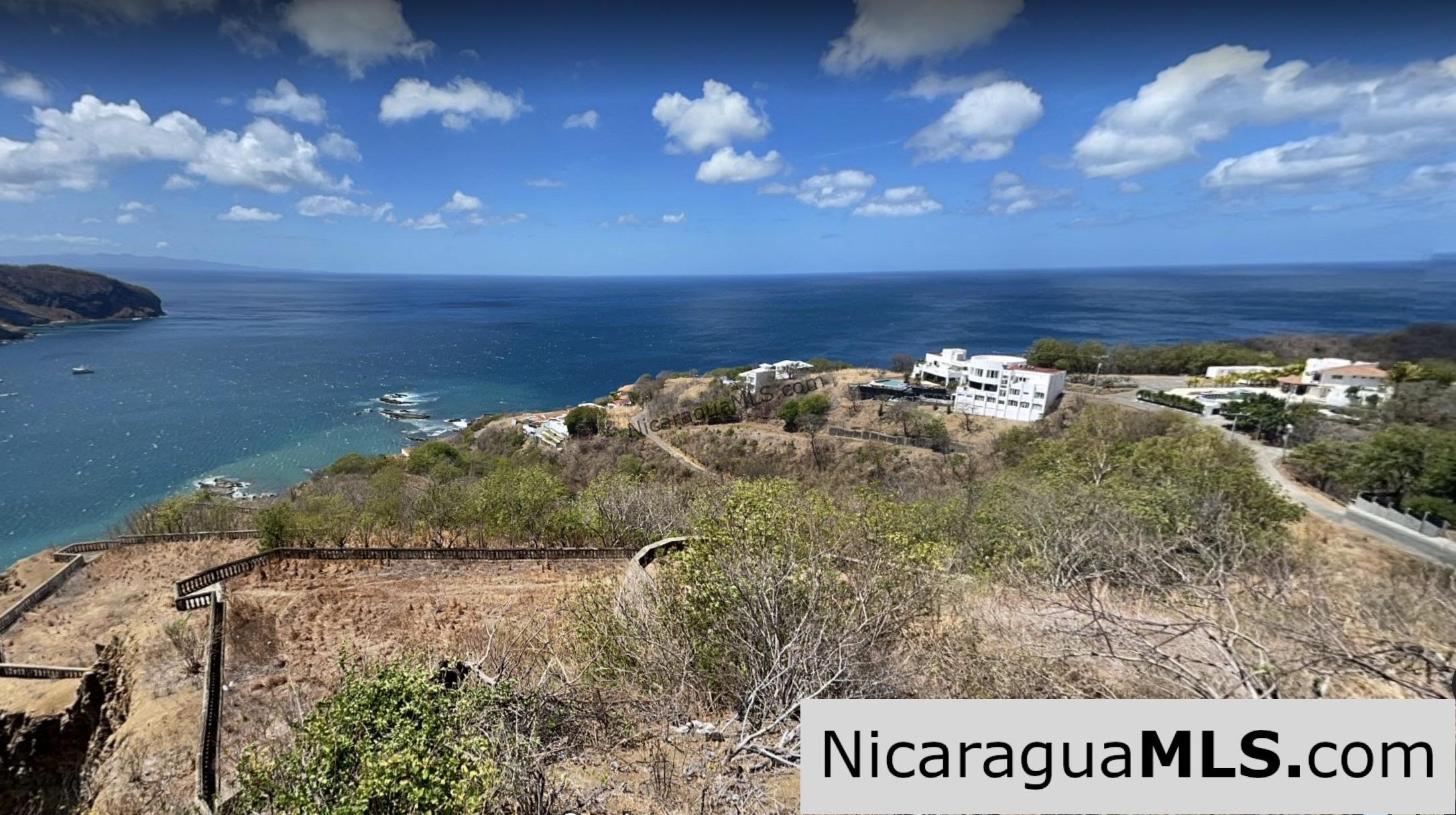 Clifftop Panoramic View Lot in Pacific Marlin SJDS