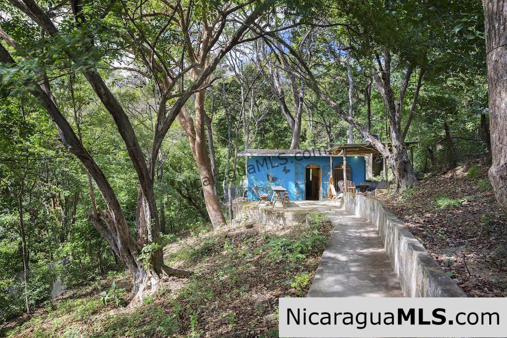 Surf House Bungalow near Two Beaches in San Juan Del Sur