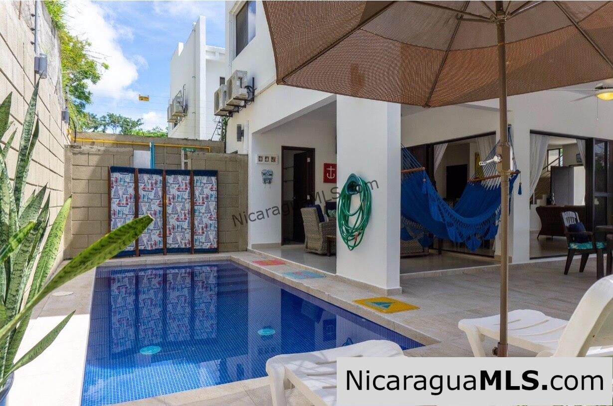 Townhouse in Colinas de Miramar