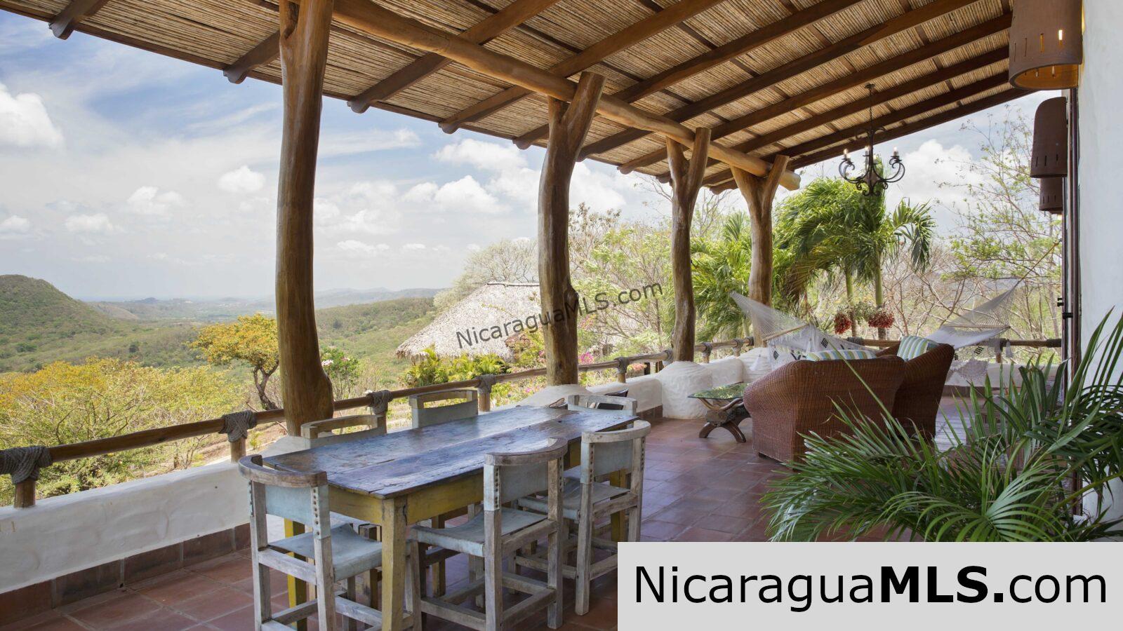 Villa Loma an Ocean View Home near Playa Hermosa