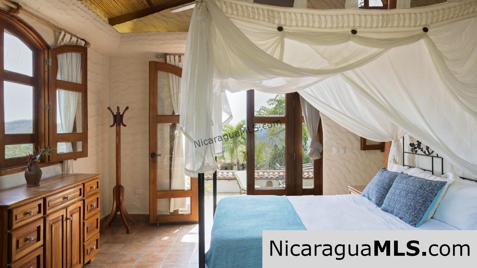 Villa Loma an Ocean View Home near Playa Hermosa