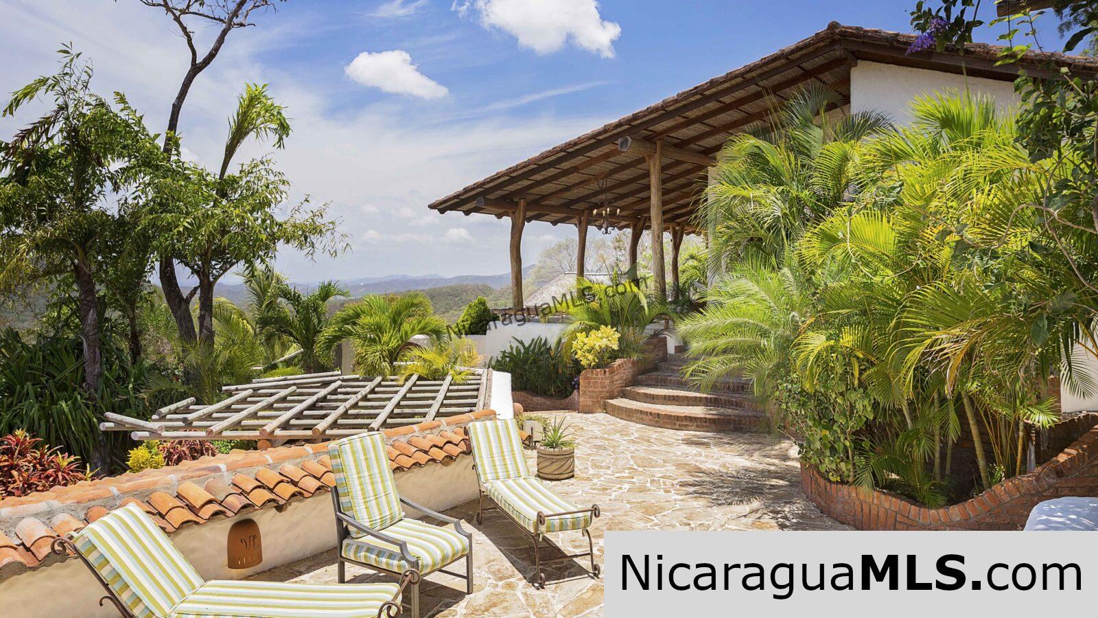 Villa Loma an Ocean View Home near Playa Hermosa