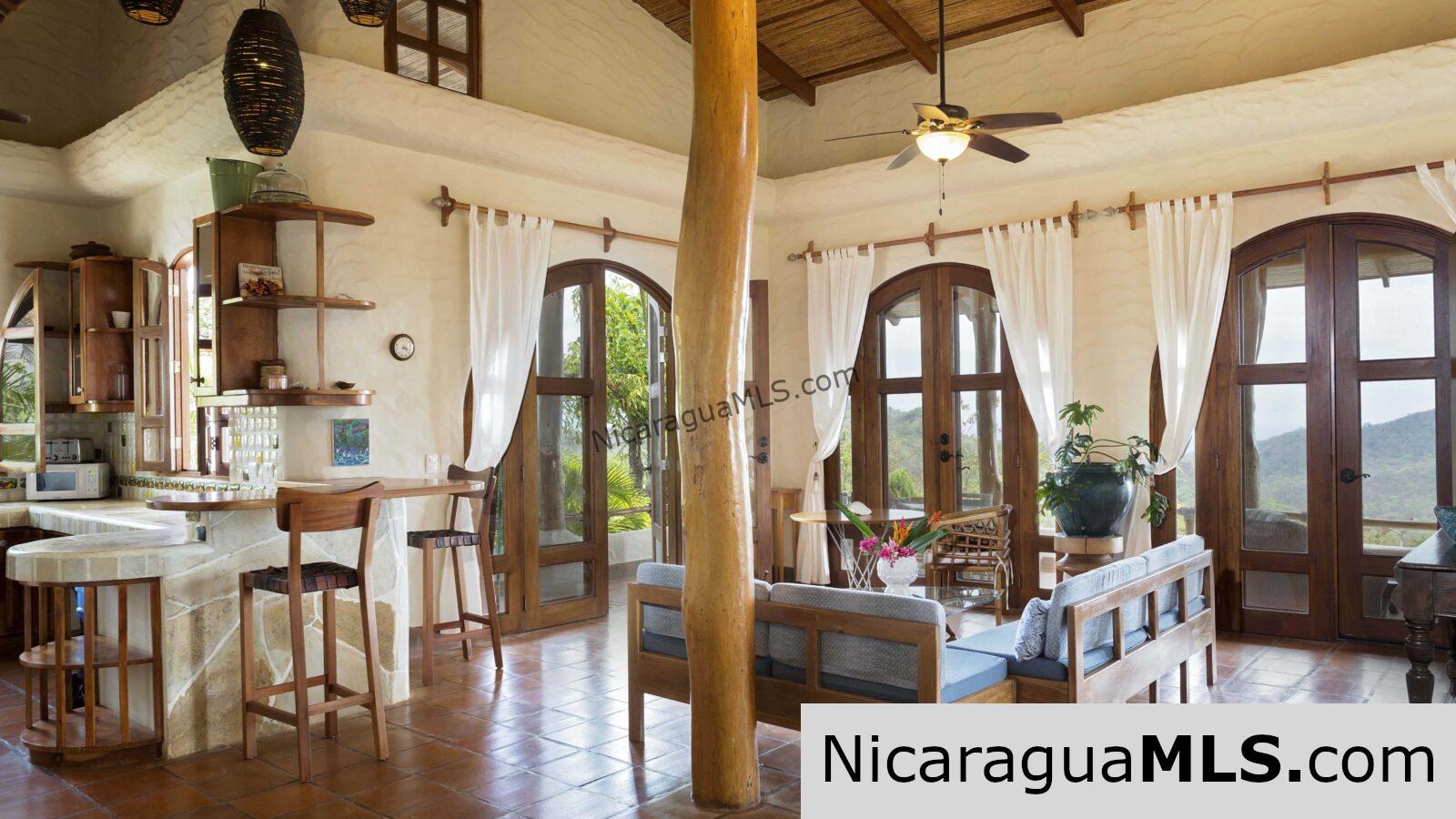 Villa Loma an Ocean View Home near Playa Hermosa