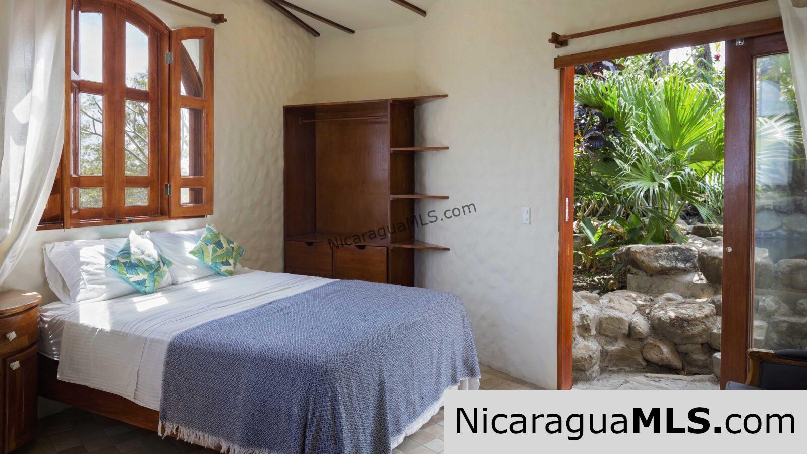 Villa Loma an Ocean View Home near Playa Hermosa