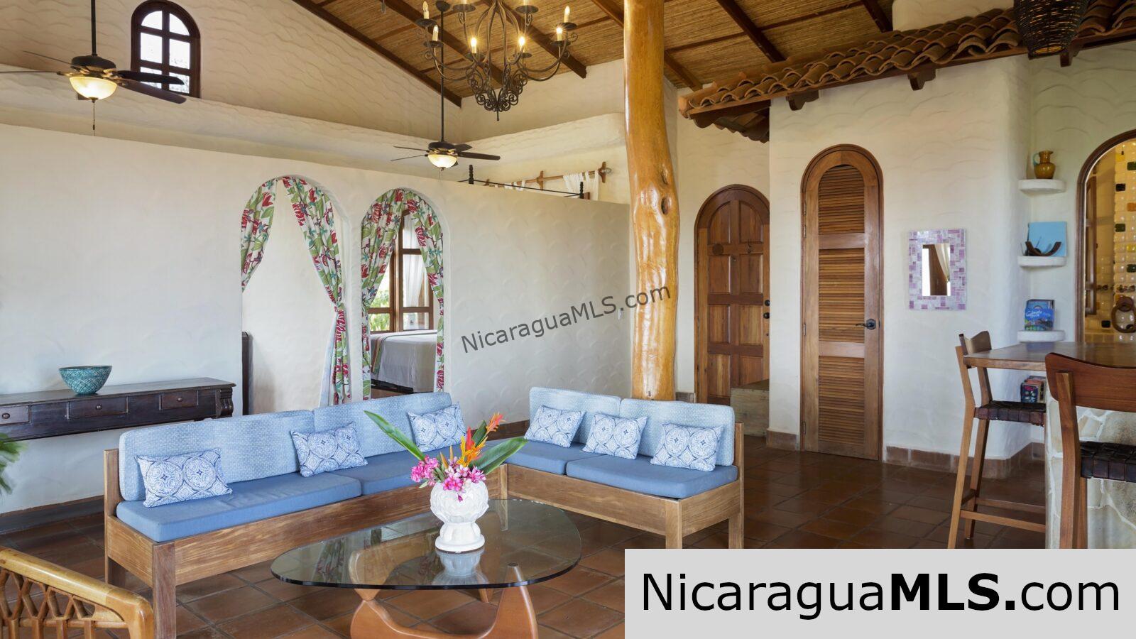 Villa Loma an Ocean View Home near Playa Hermosa