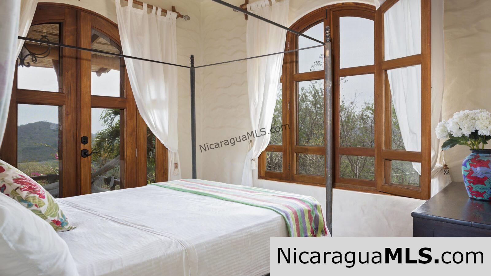 Villa Loma an Ocean View Home near Playa Hermosa