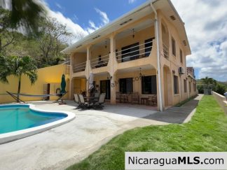 Escaleras Home High on the Hills East Of San Juan del Sur