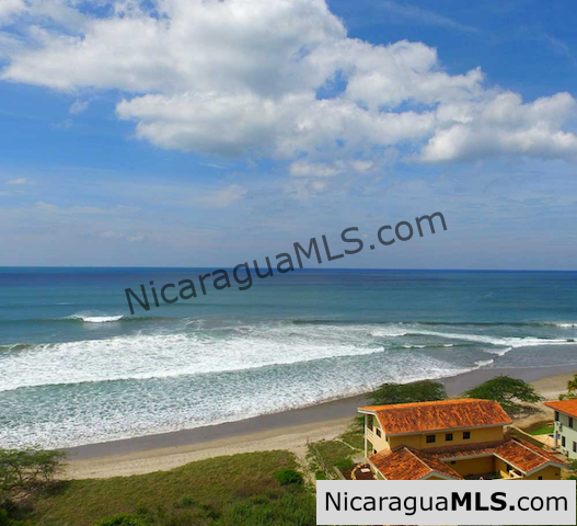 Gorgeous Surf front Hacienda Iguana Home