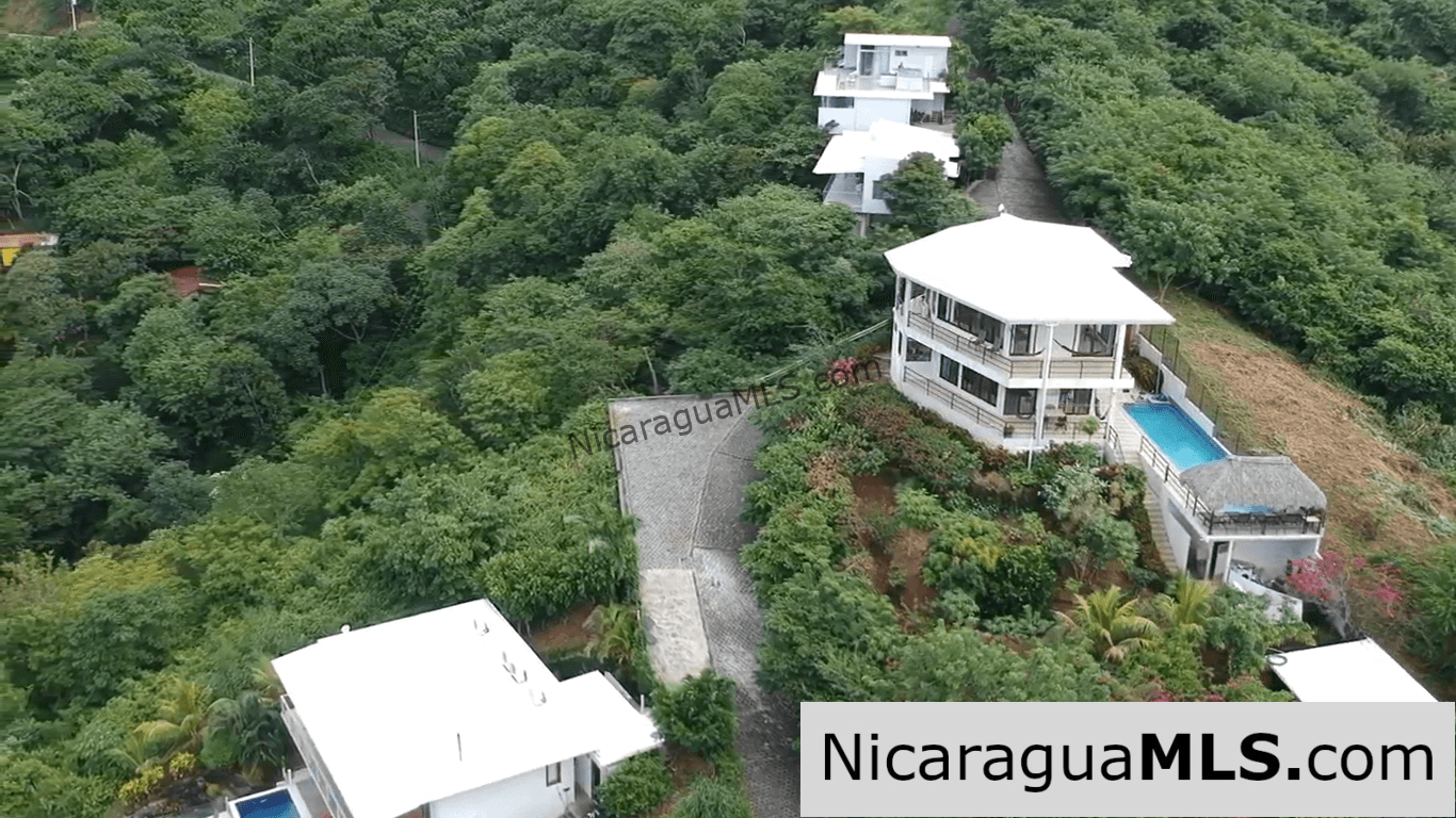 Casa Dos Vistas in Pacific Breezes