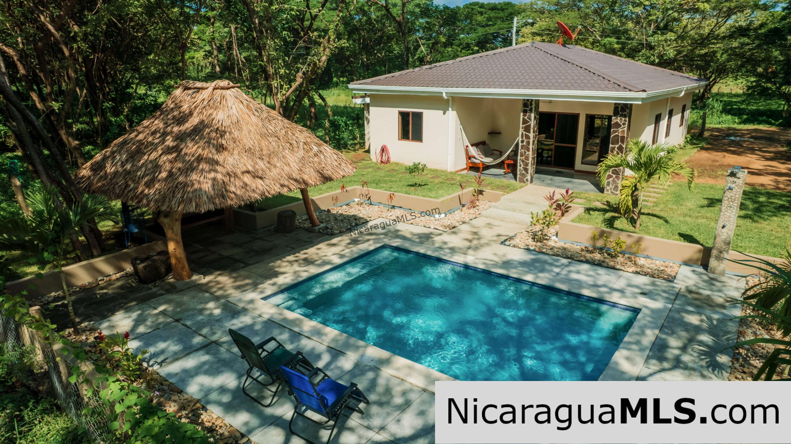 Country house in Bosques del Mar.