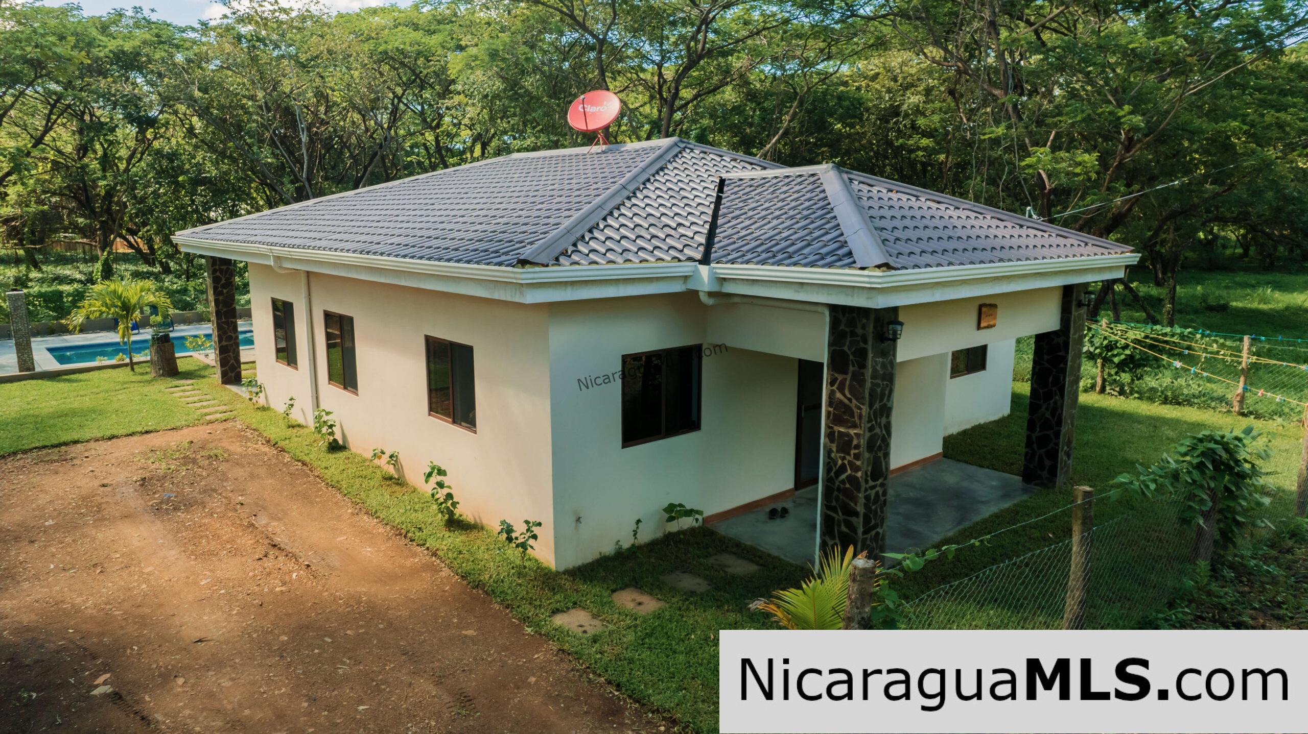 Country house in Bosques del Mar.