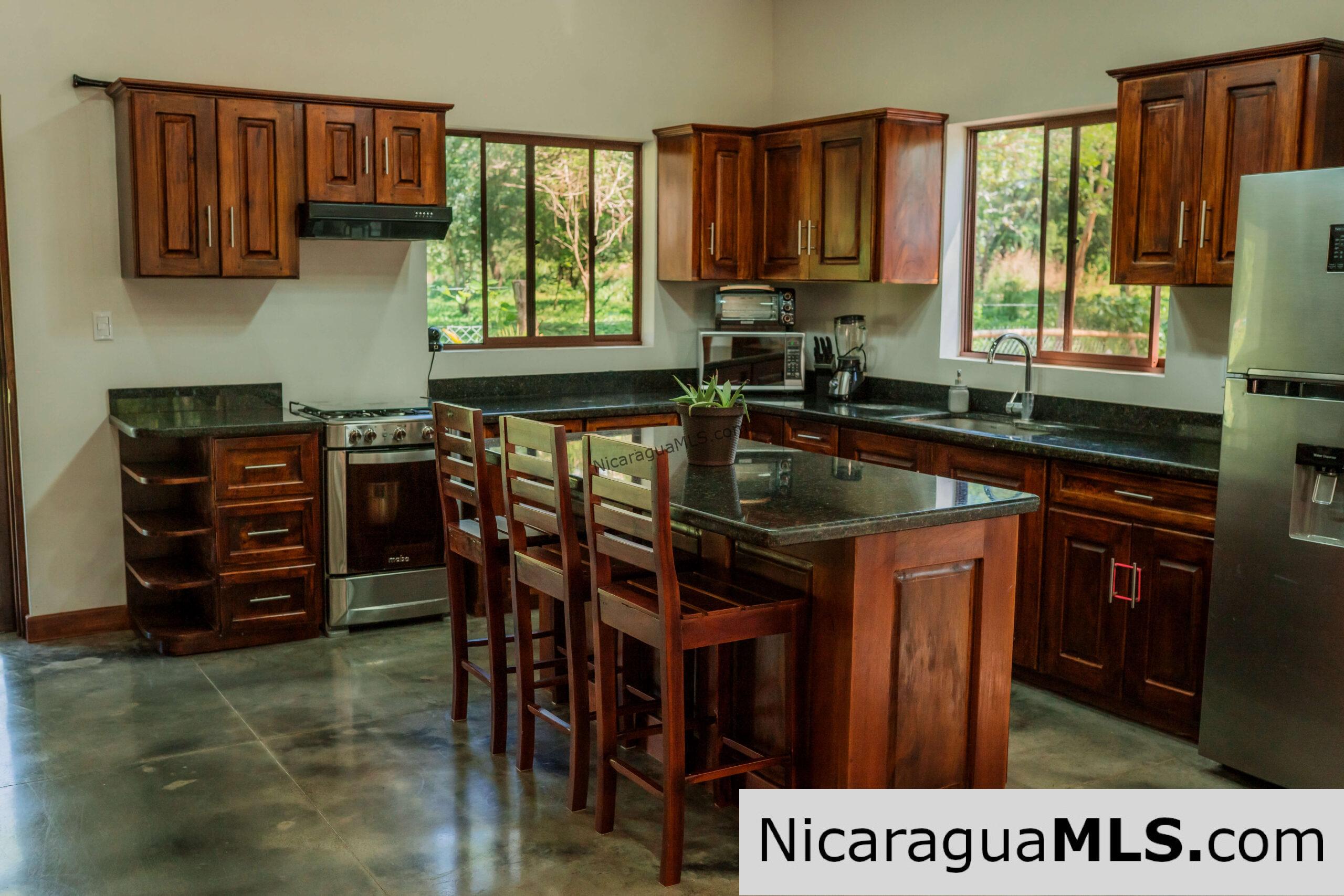 Country house in Bosques del Mar.