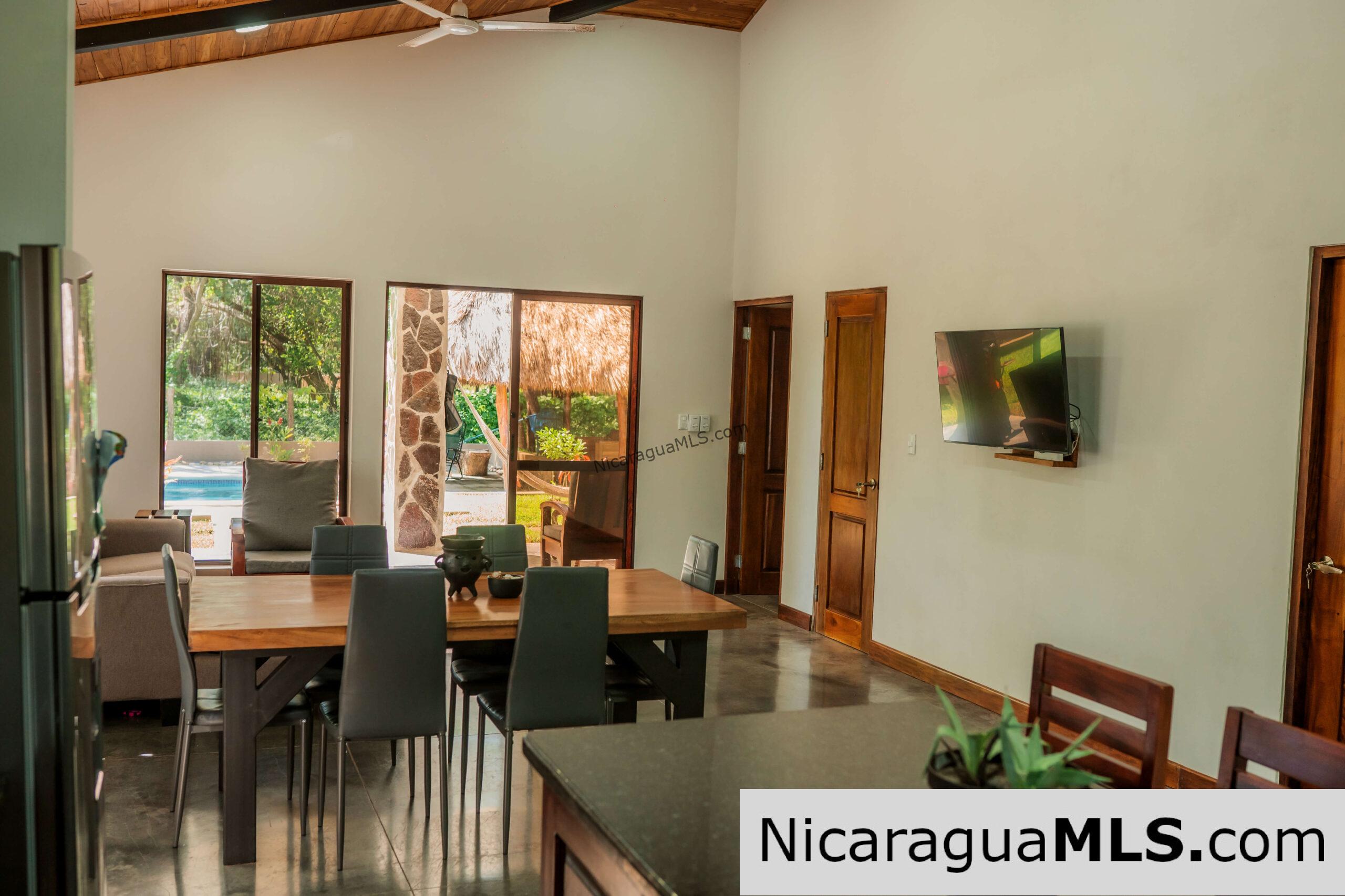 Country house in Bosques del Mar.