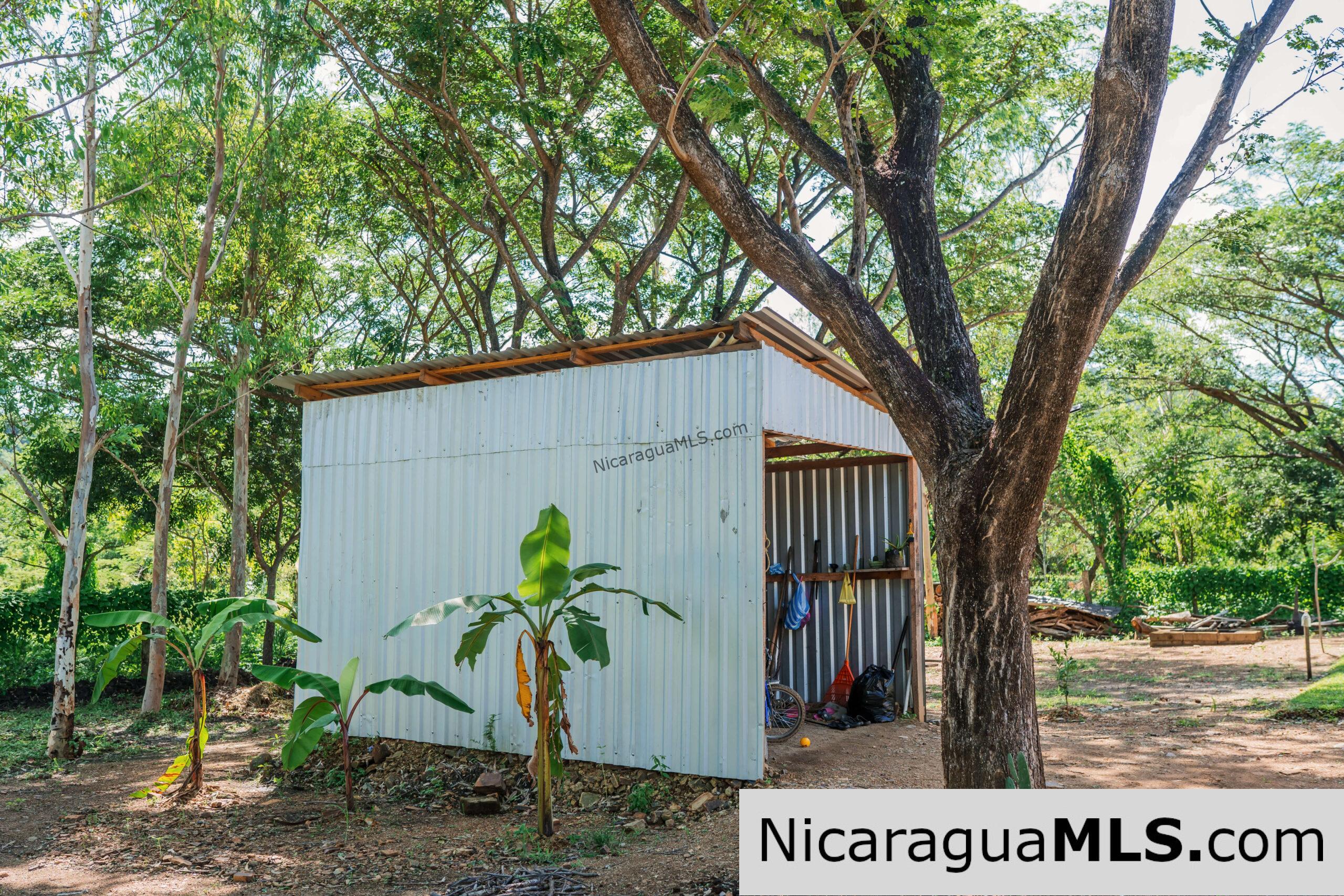 Country house in Bosques del Mar.